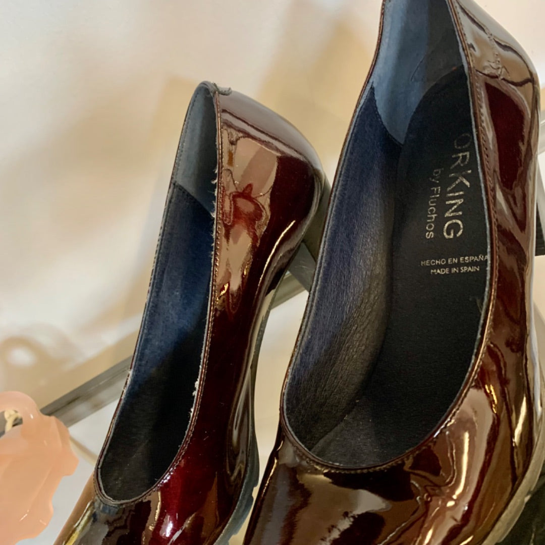 Dorking, Size 8.5 Aubergine
