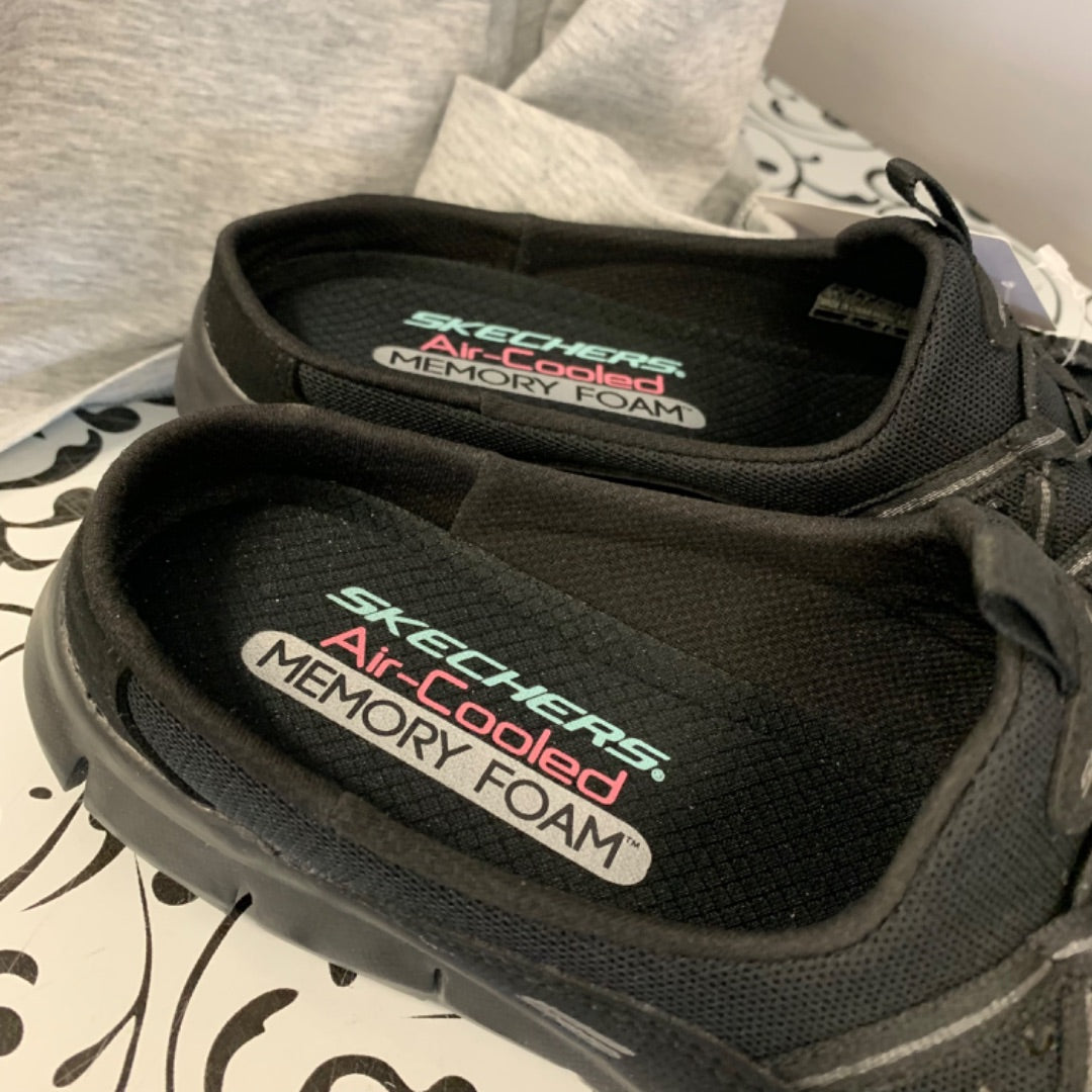 Skechers, Footwear, Size 7 Black