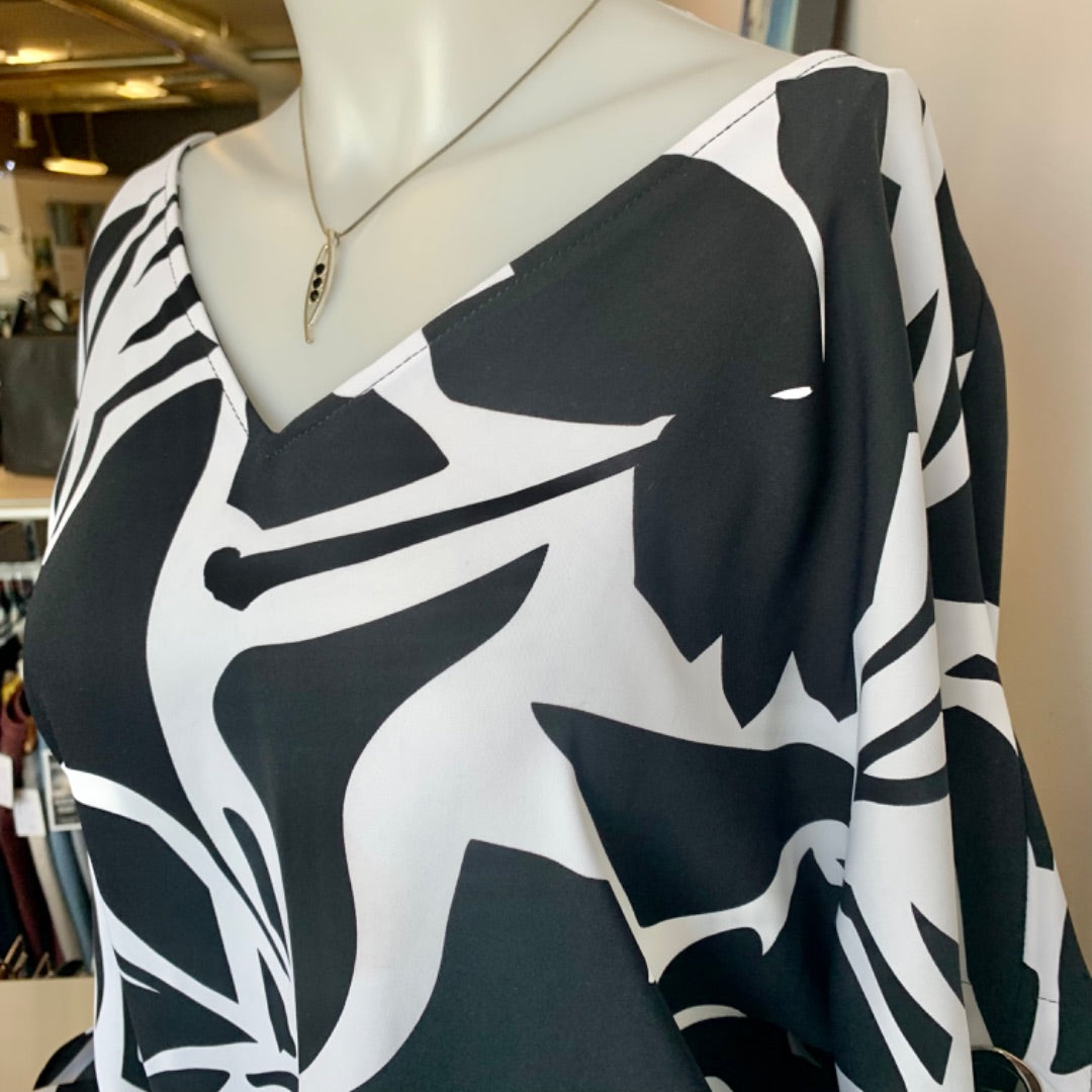 Joseph Ribkoff, Size 18 (16) Black White