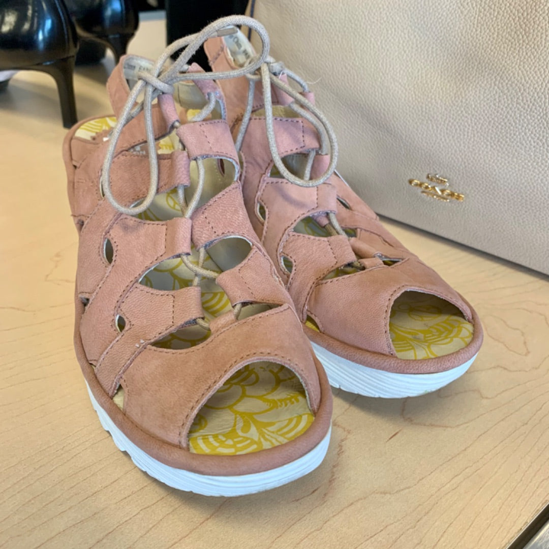 Fly London, size 7.5 (38) Old Rose
