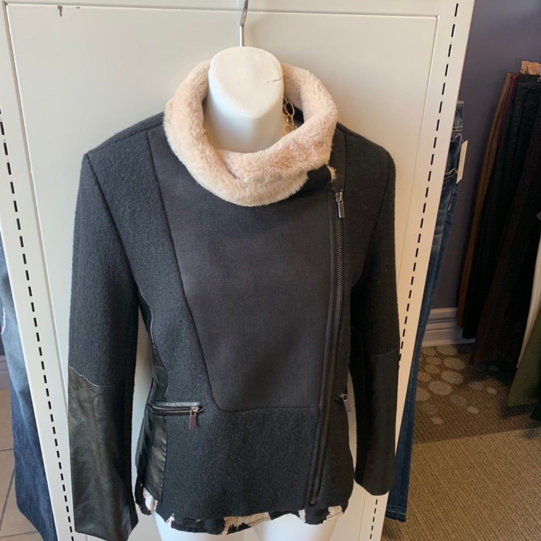 Tribal Jeans Jacket, Small Black with Beige Sherpa