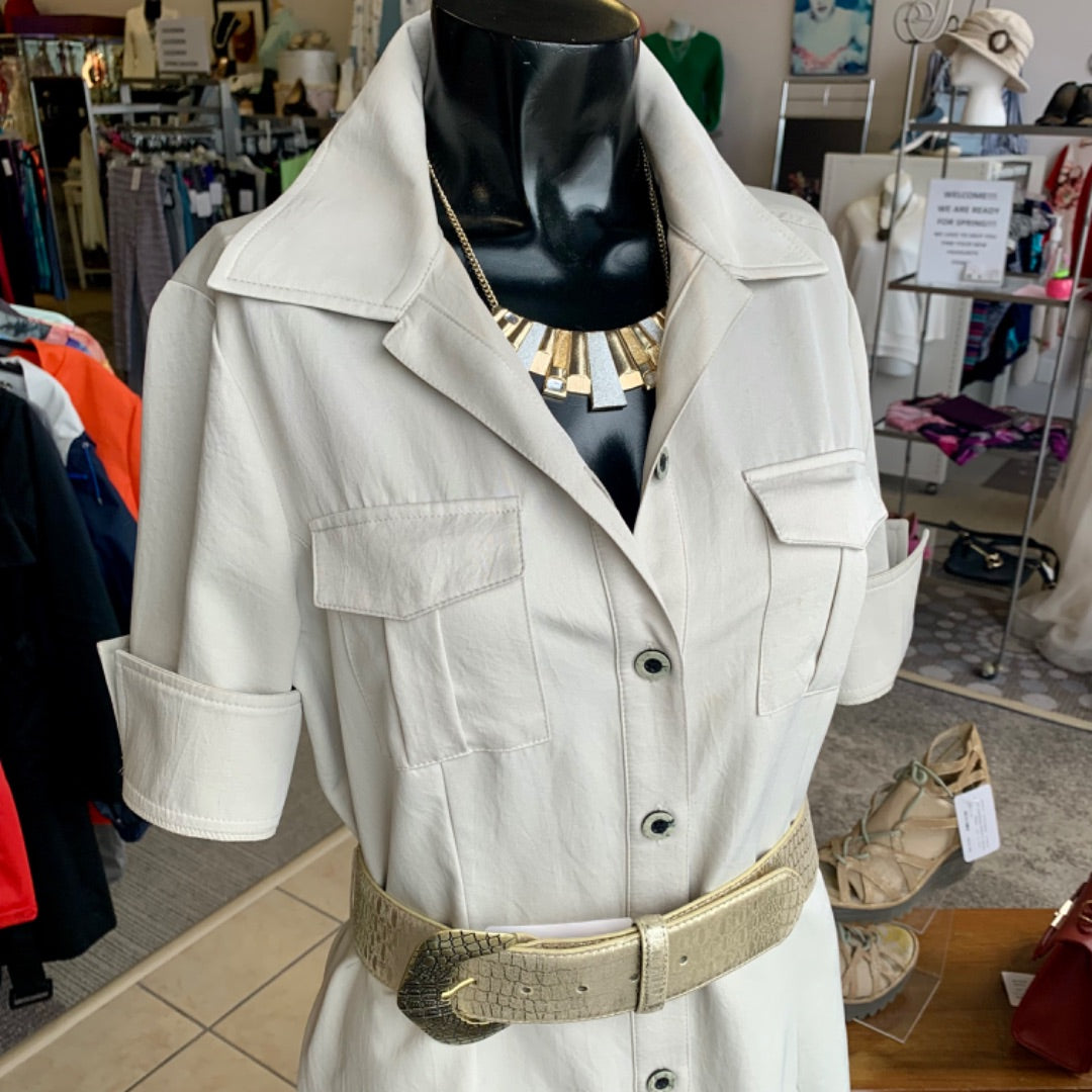 Lana Lee Button up, Size 6 Beige
