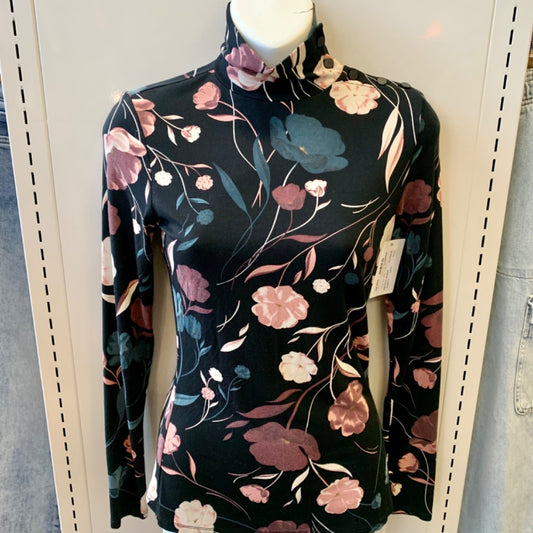 RW&Co, Tops, XSmall Floral on Black