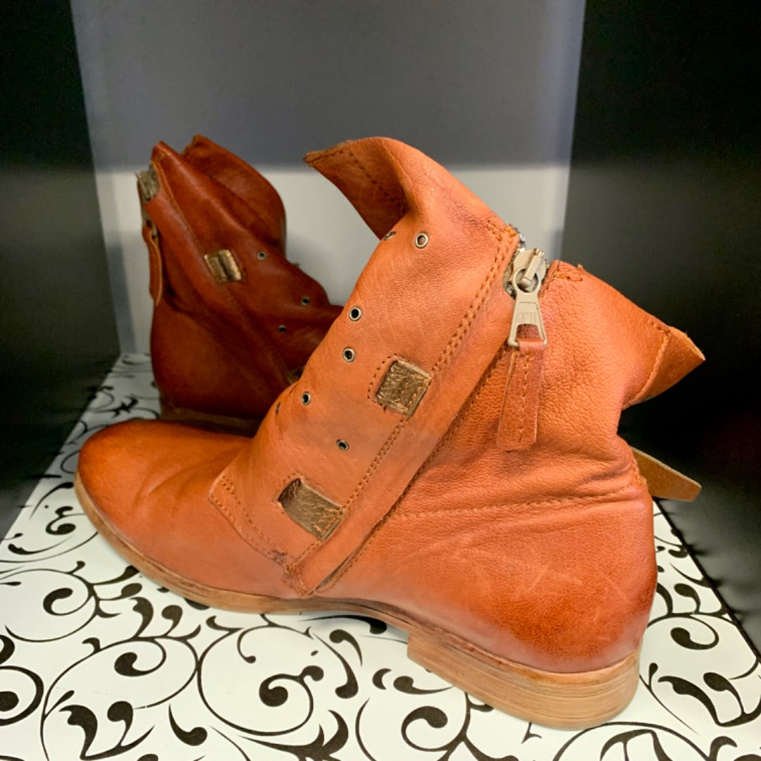 MJUS Ankle boots, Size 10 Burned Orange