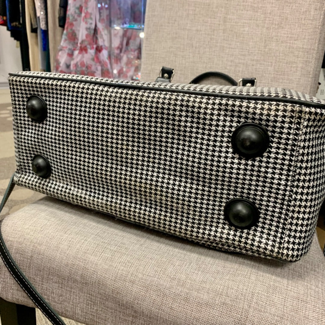 Lula, Purses/handbags, 18 x 12 x 6 inch Black White