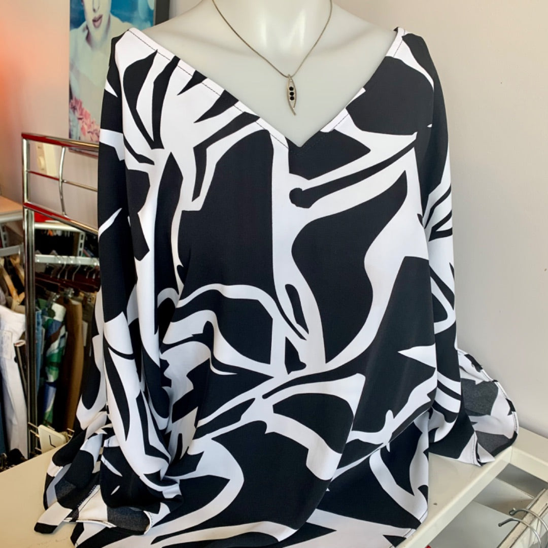 Joseph Ribkoff, Size 18 (16) Black White