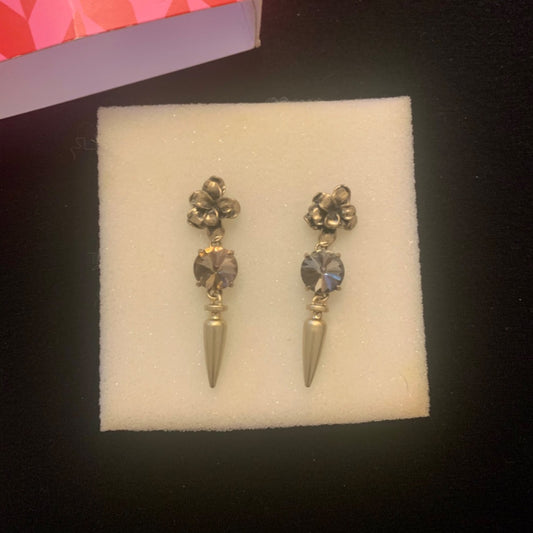 Ear Rings, tri shapes, Medium, Silver colour