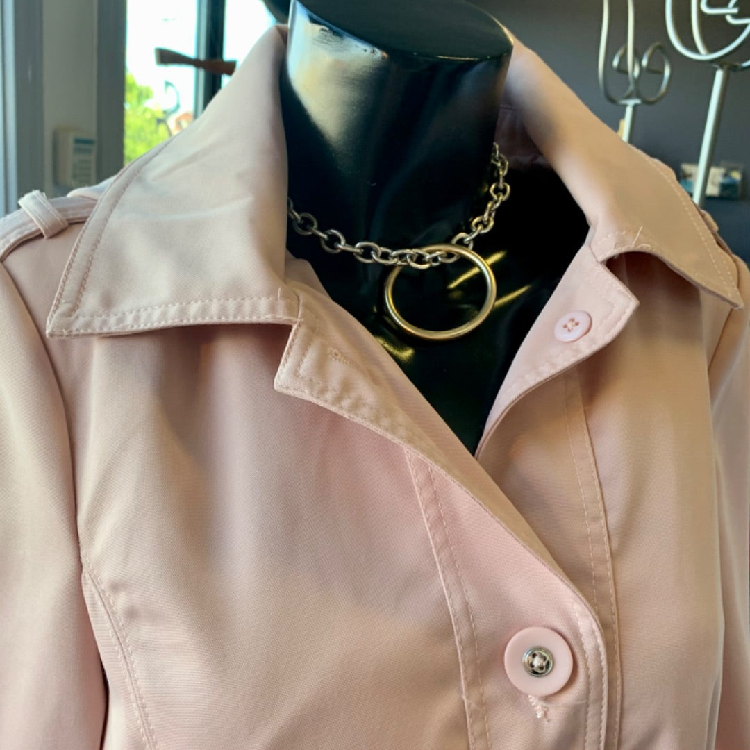 Le Chateau, Medium Pink