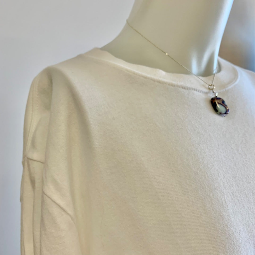Gap, Medium White