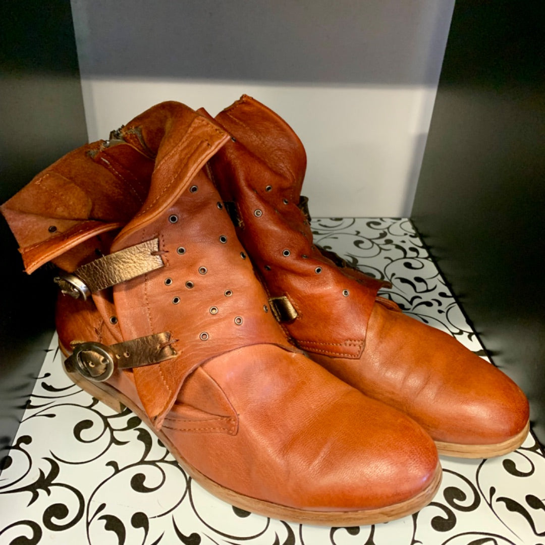 MJUS Ankle boots, Size 10 Burned Orange