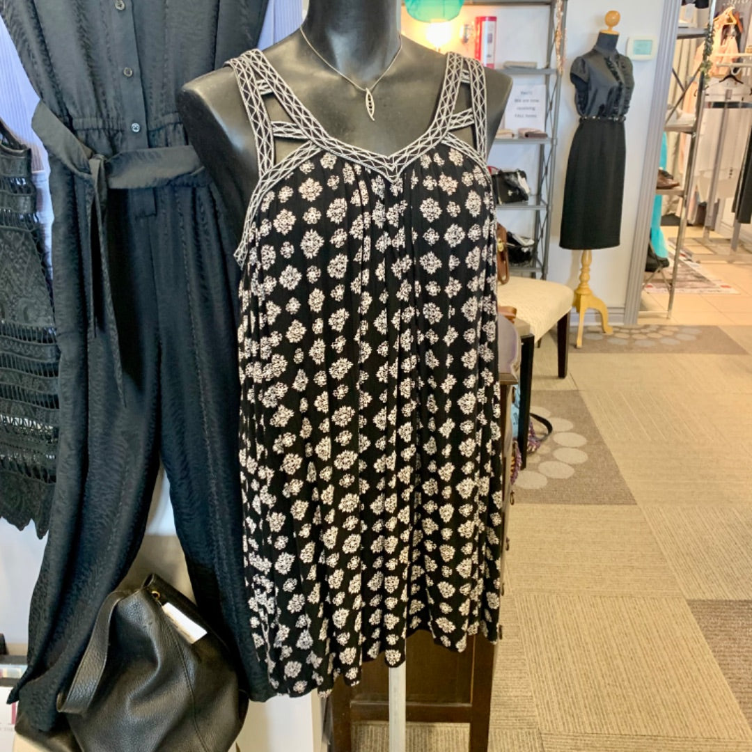 American Eagle, Small Black White