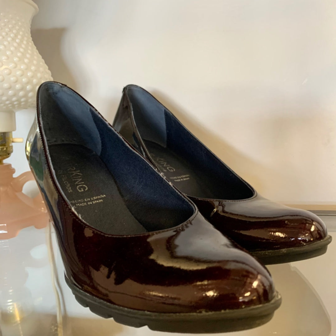 Dorking, Size 8.5 Aubergine