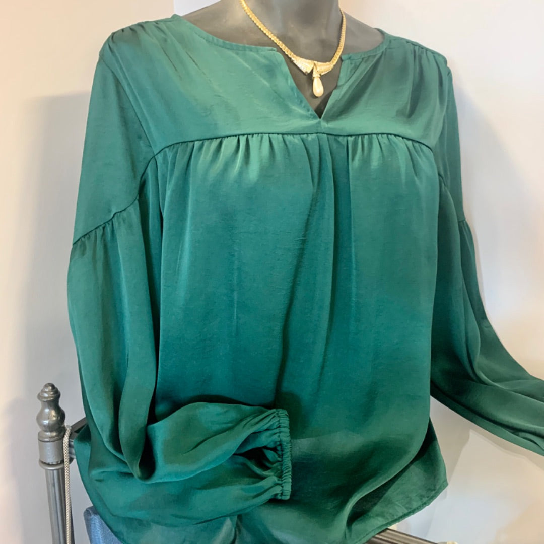 Vince Camuto, Large Emerald Green