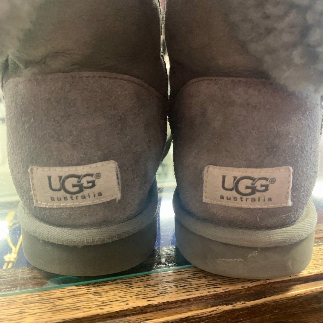 Uggs, Footwear, Size 7 Grey
