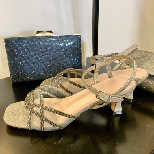 Davids B sandals festive, Size 8.5 Pewter