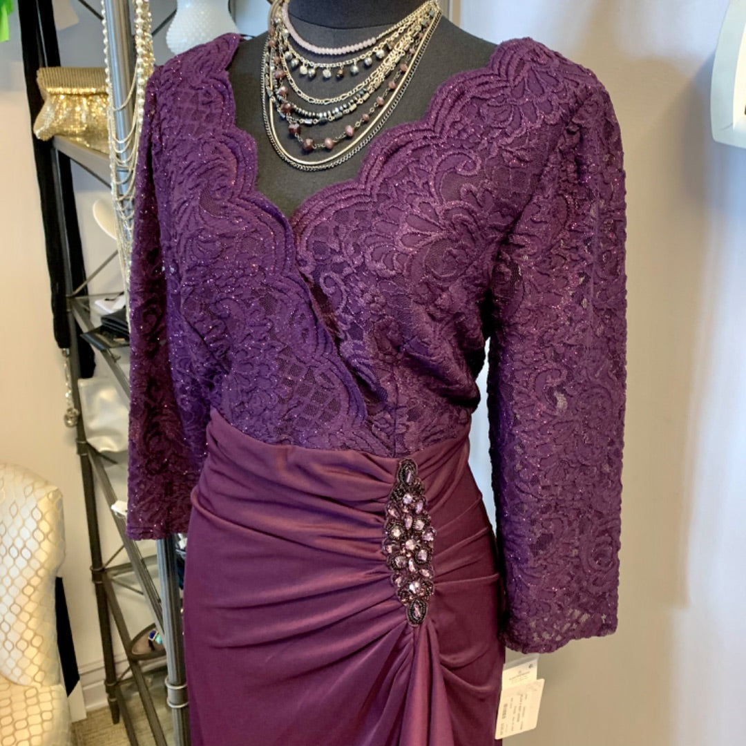 Alex E NWT Gown, Size 12/14 Purple