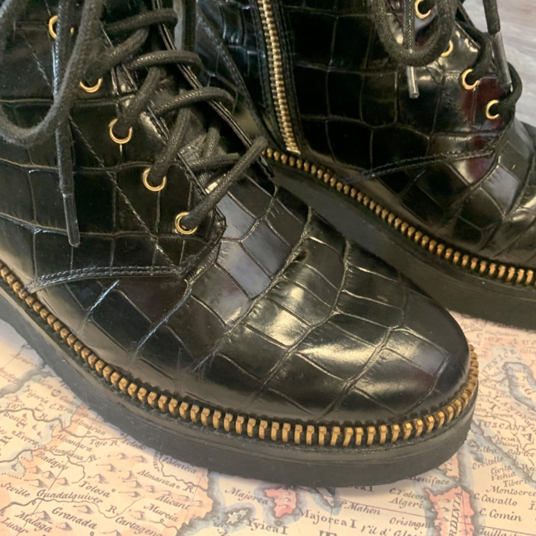Michael Kors, Footwear, Size 7.5 Black