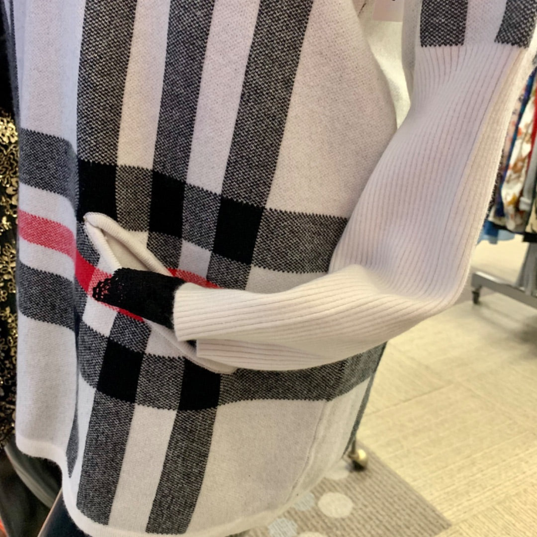 Creation, Sweaters, Medium Large Chalk with black and red stripe