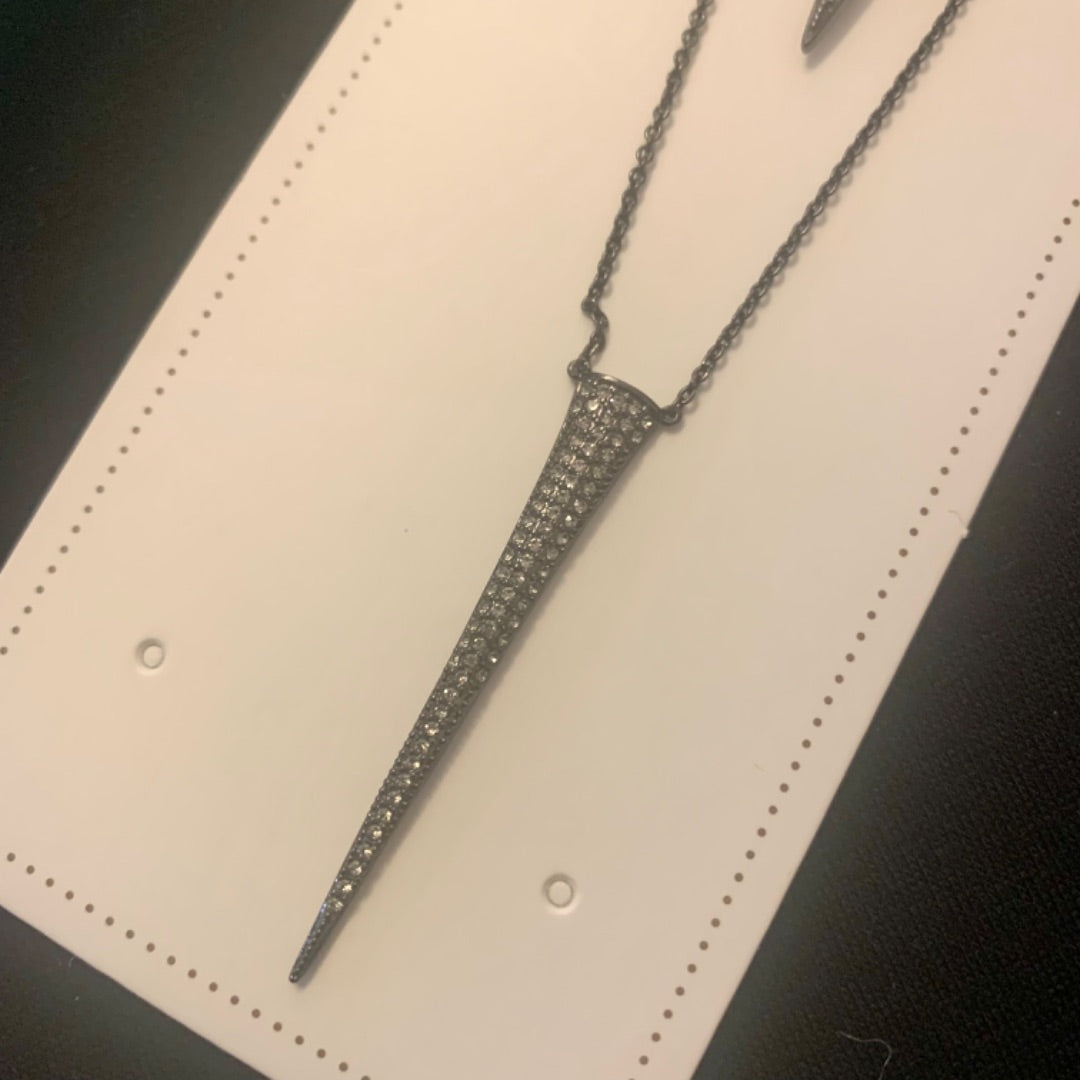 Fontaine triple necklace, Medium Gun metal stones
