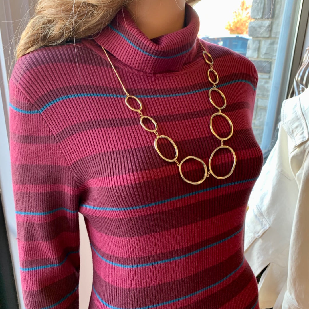 Marie Claire, Medium Maroon teal