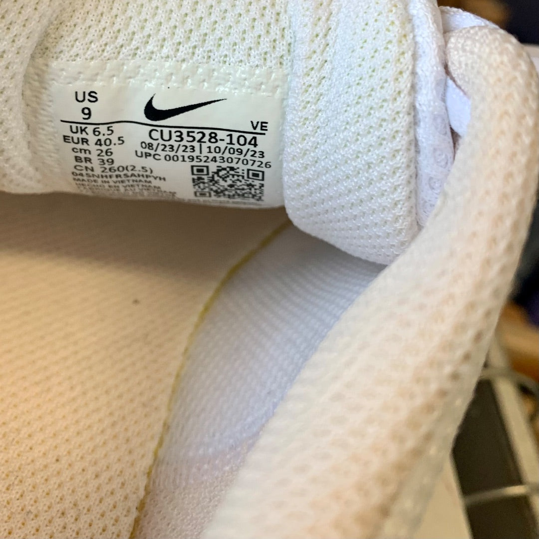 Nike, Footwear, Size 9 White