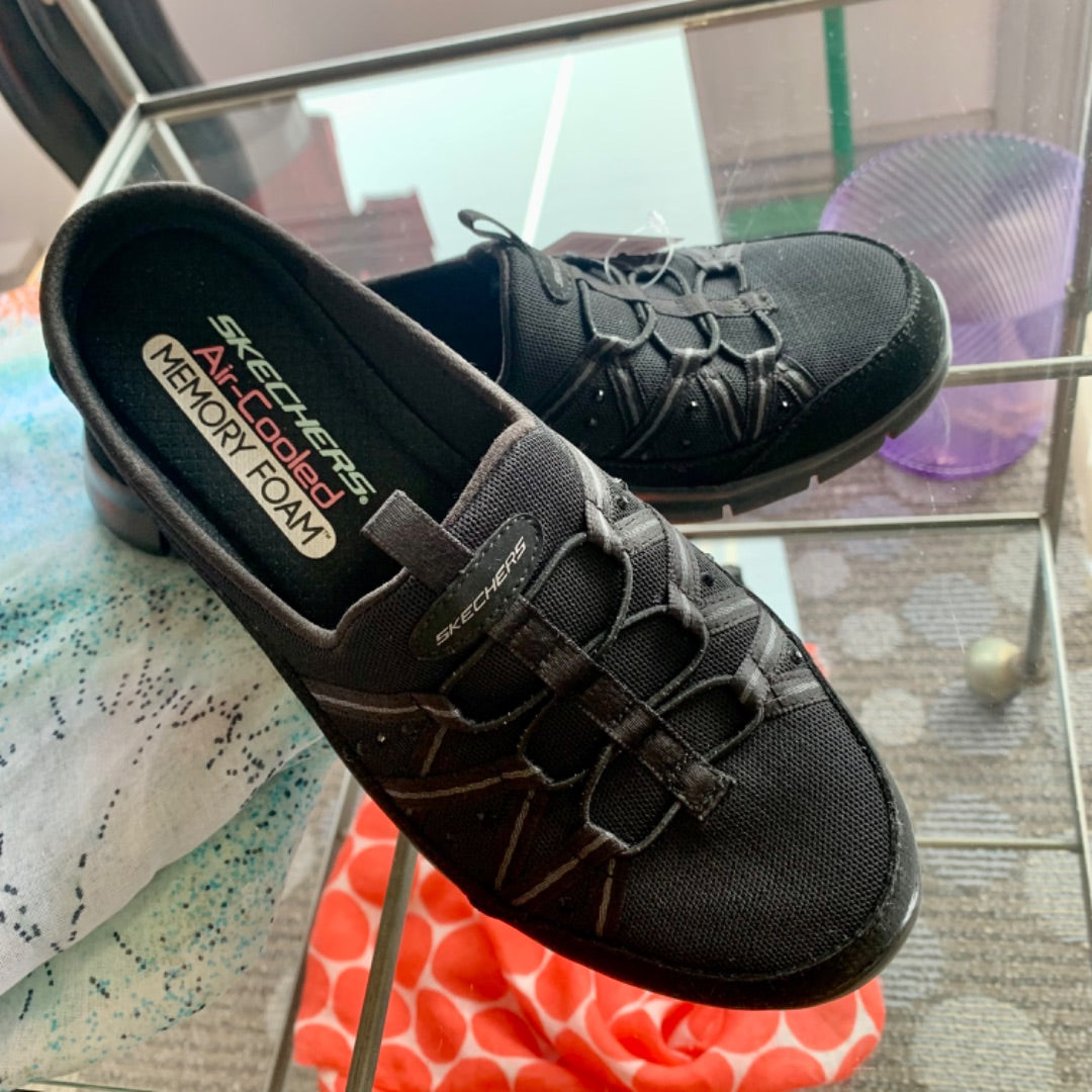 Skechers, Footwear, Size 7 Black