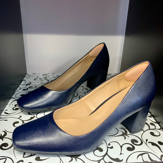 Naturalizer, Size 9.5 Navy