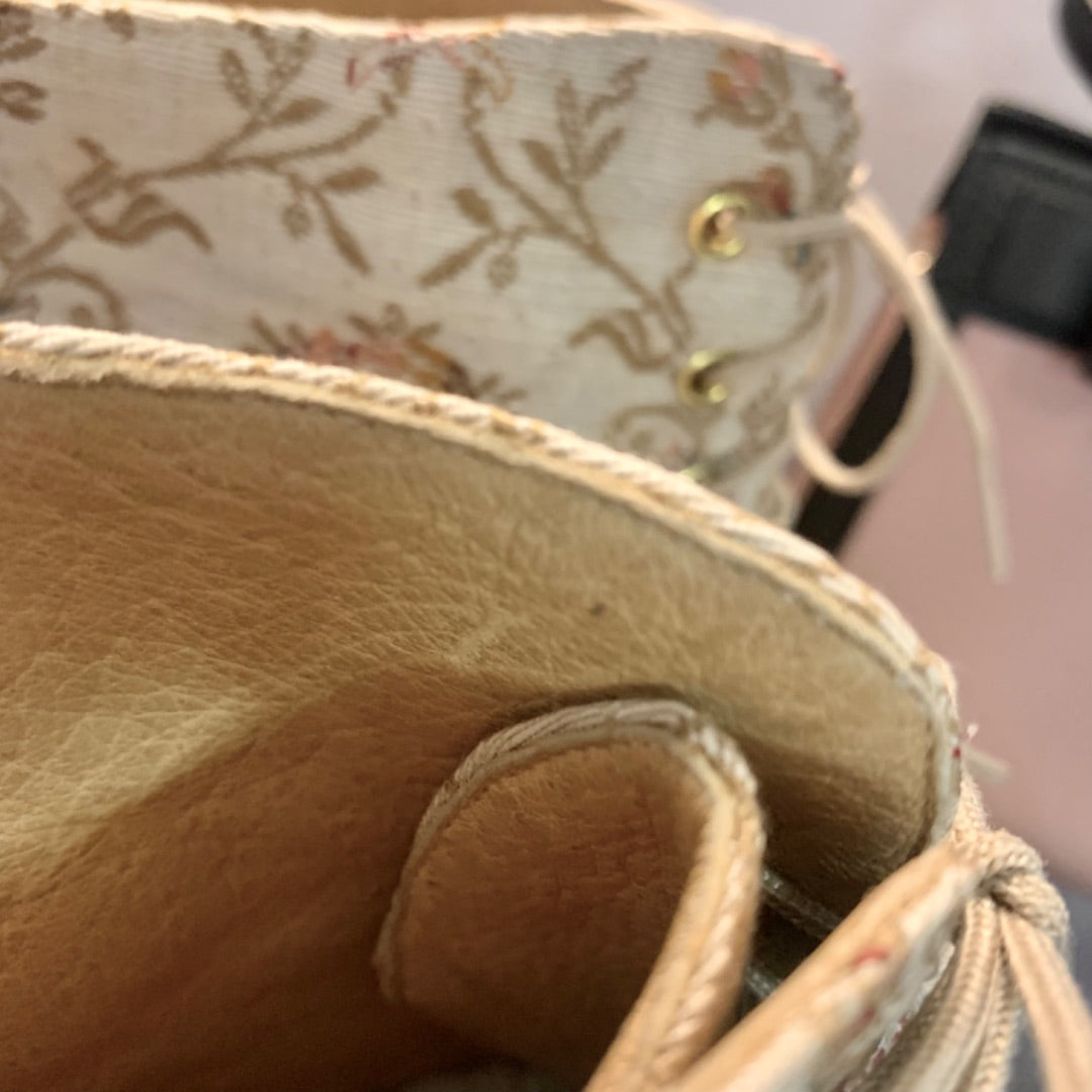 Caroline Ingham Rhodes, Footwear, Size 7 Tapistry
