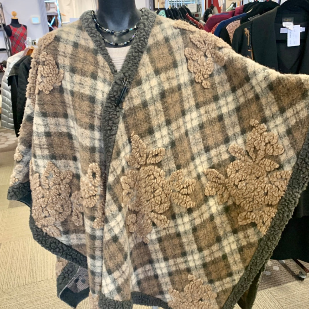 Parkhurst, One Size Beige Plaid