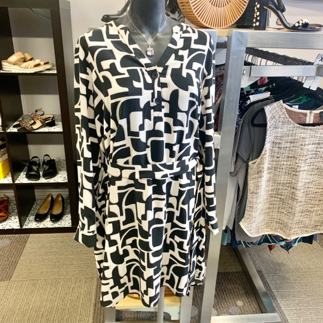 Reitmans, Dresses, Size 2X Black Beige and a little edge of mauve