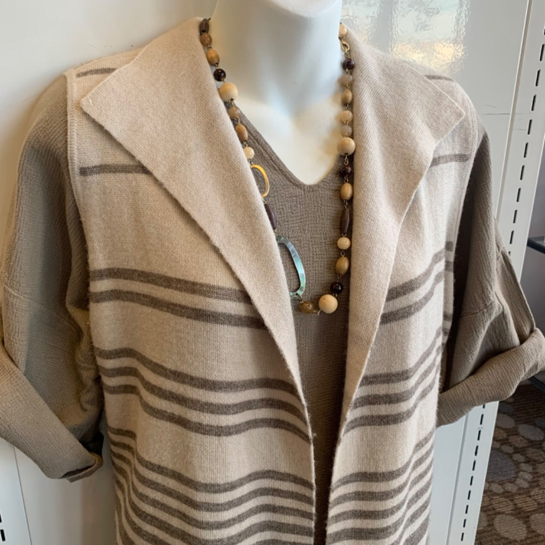 Max Studio, Large Beige