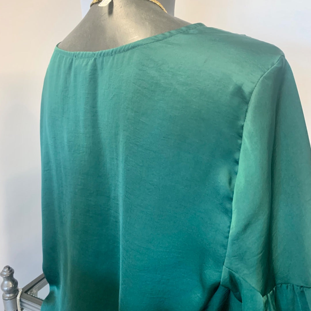 Vince Camuto, Large Emerald Green