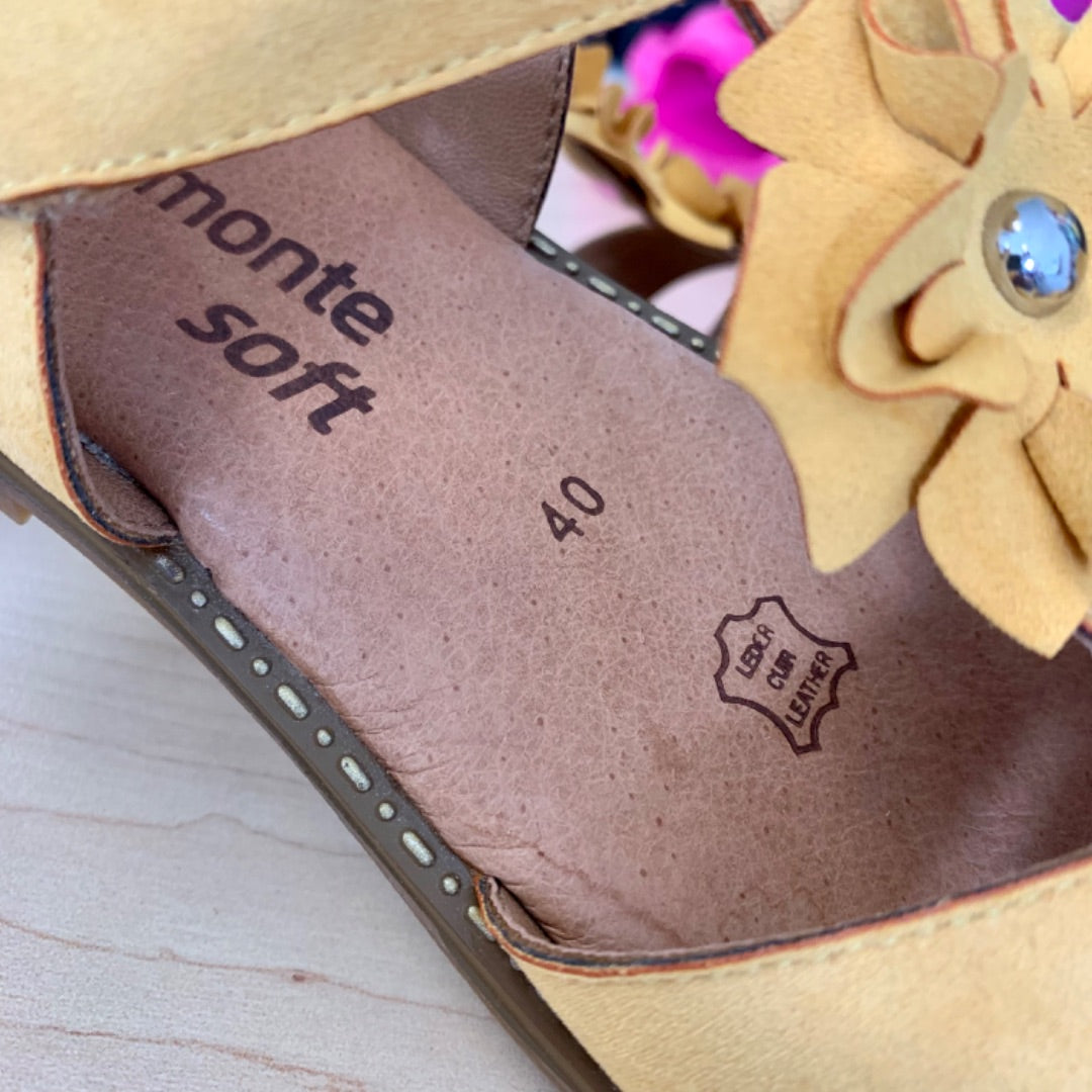 Remonte, Footwear, Size 40 (9.5) Ocher