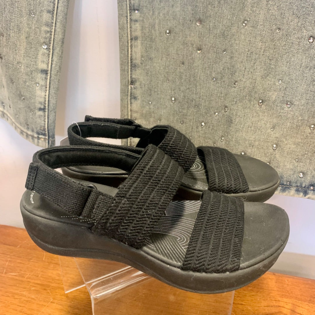 Clarks, Footwear, Size 6 Black