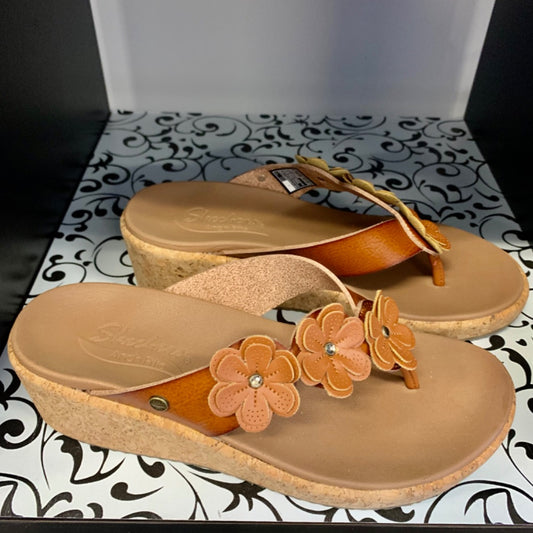 Skechers wedge, Footwear, Size 6 Tan