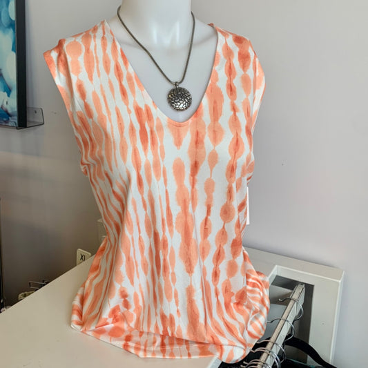 Cleo, Large White Peachy orange