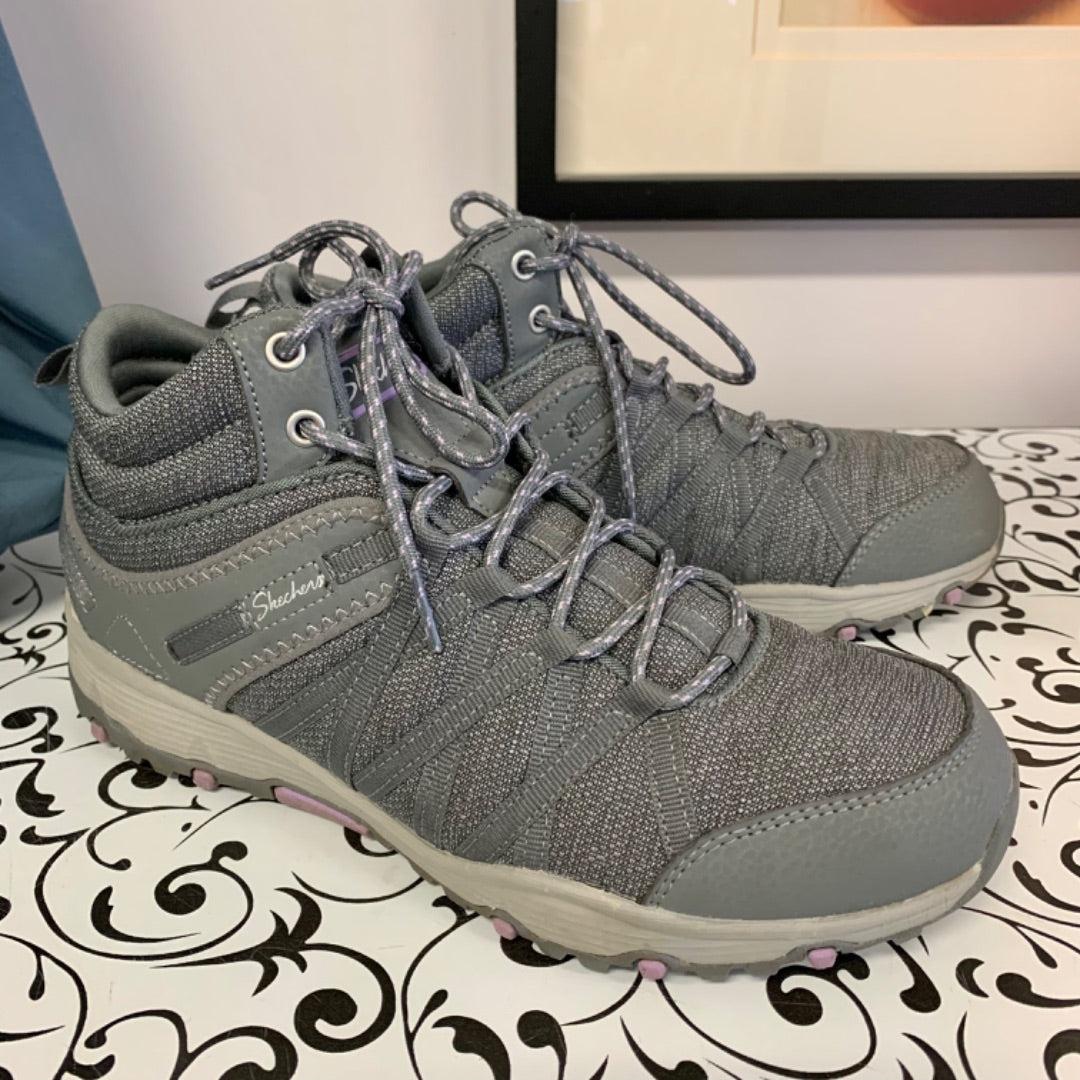 Skechers, Footwear, Size 8.5 Grey