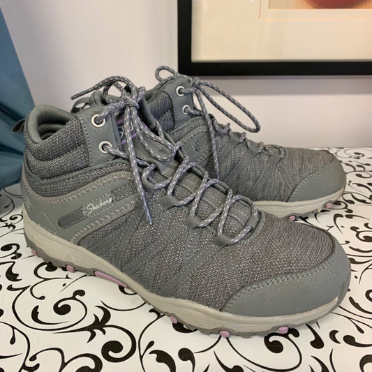 Skechers, Footwear, Size 8.5 Grey