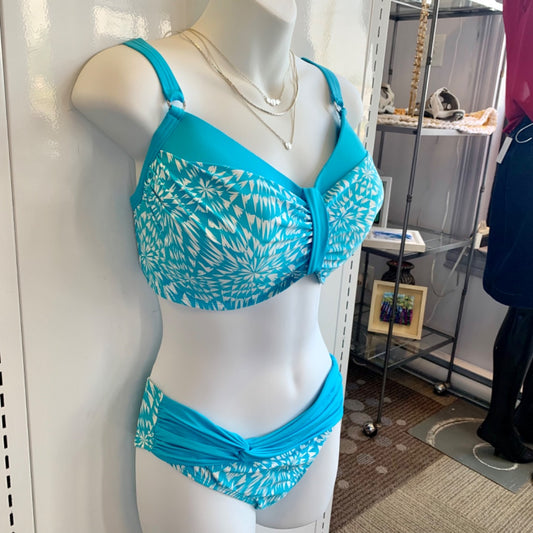 Amoena 2 piece, Size 16D Aqua White
