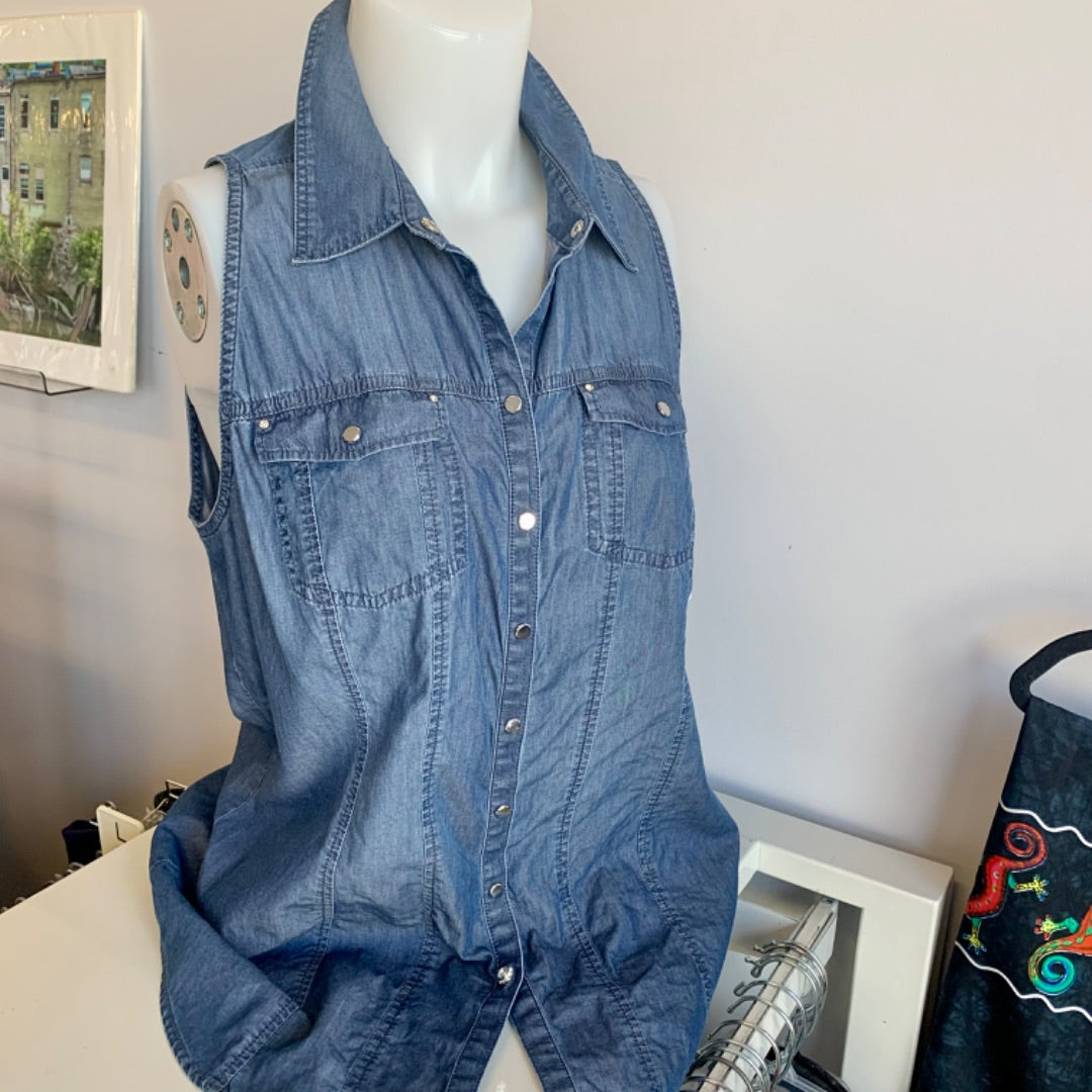 White House BM, Top Sleeveless, Size 12 Blue