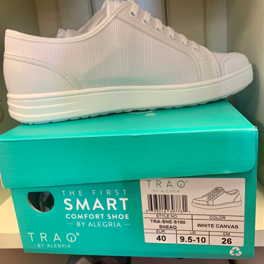 Traq, Footwear, Size 10 White
