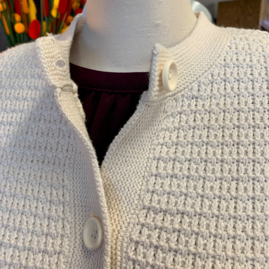 Uniqlo, Tops, Medium Cream