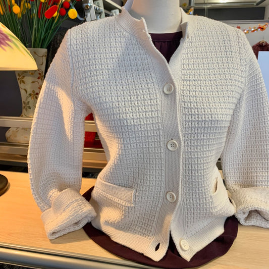 Uniqlo, Tops, Medium Cream