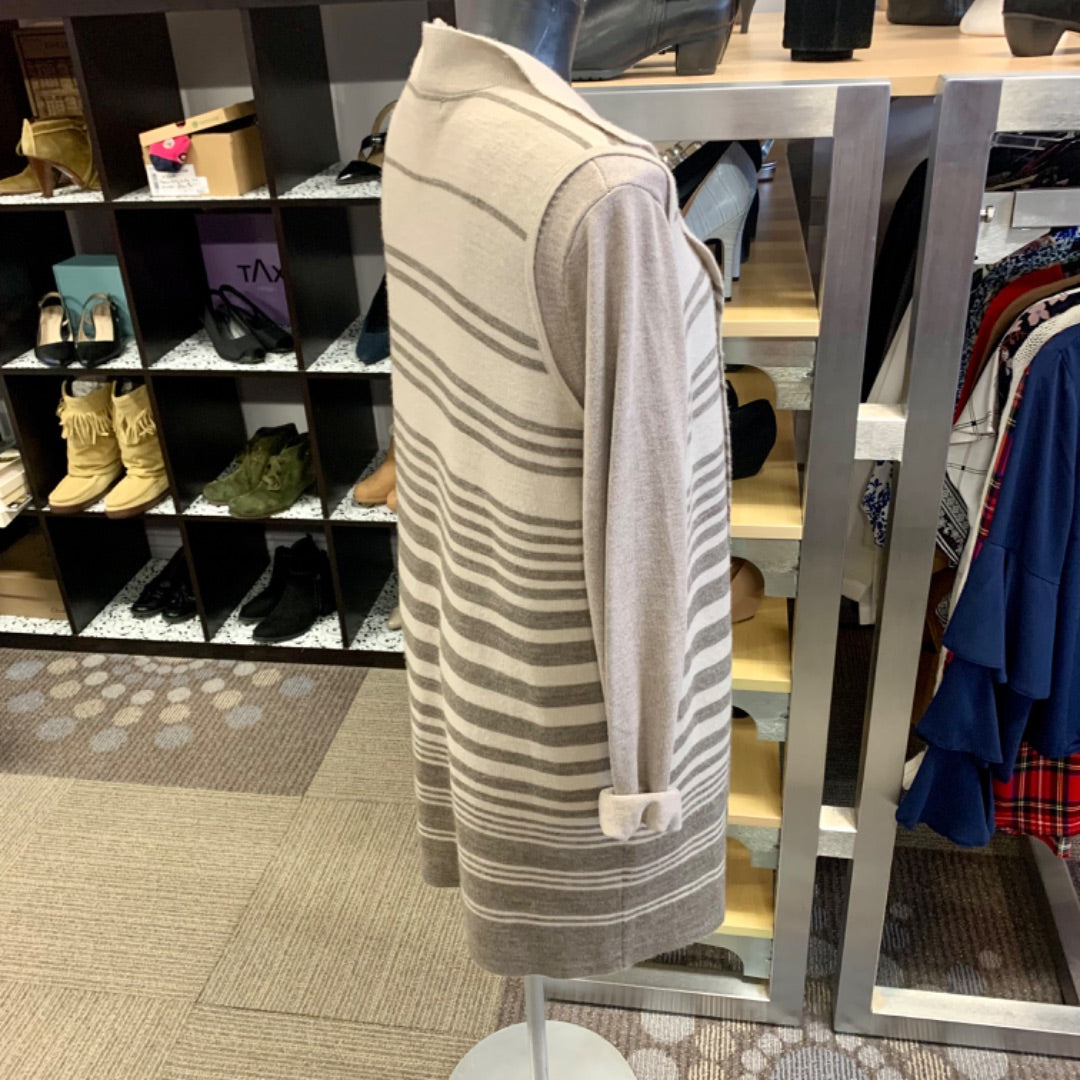 Max Studio, Large Beige