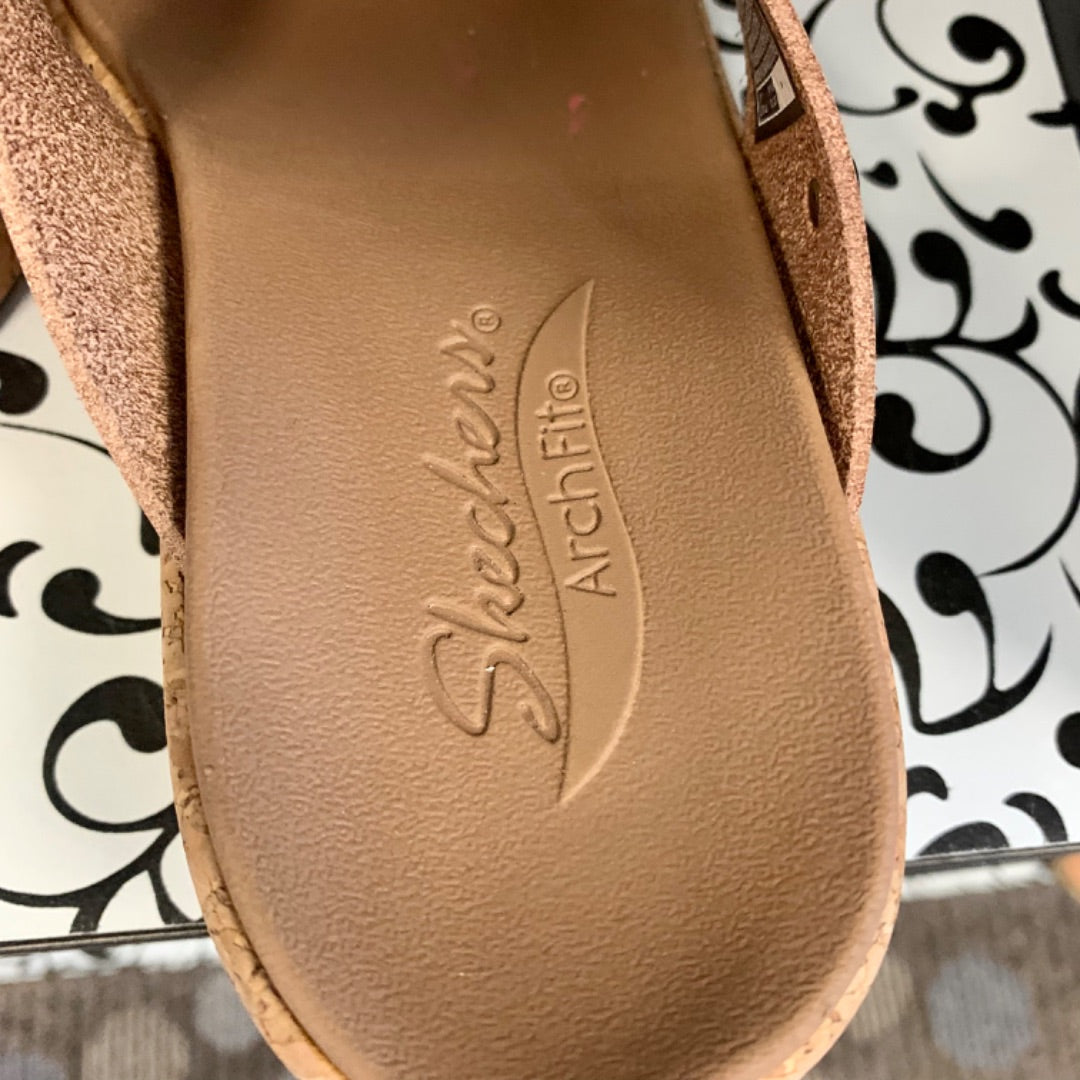 Skechers wedge, Footwear, Size 6 Tan