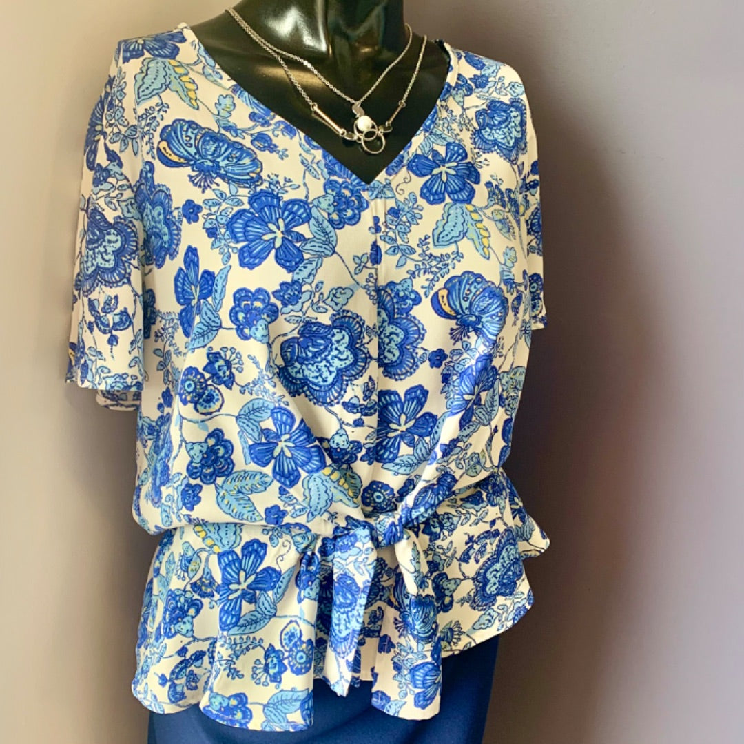 Sienna Sky, Tops, Small White Blue