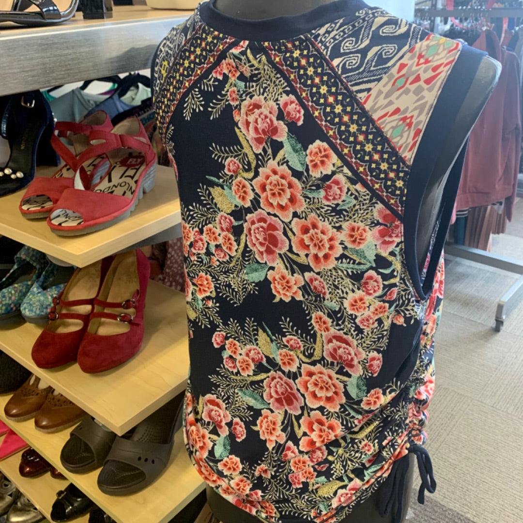 Johnny Was, Top Sleeveless, Medium Multi on Navy