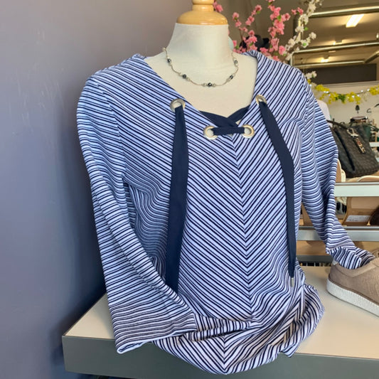 Northern Reflections, Medium Navy White