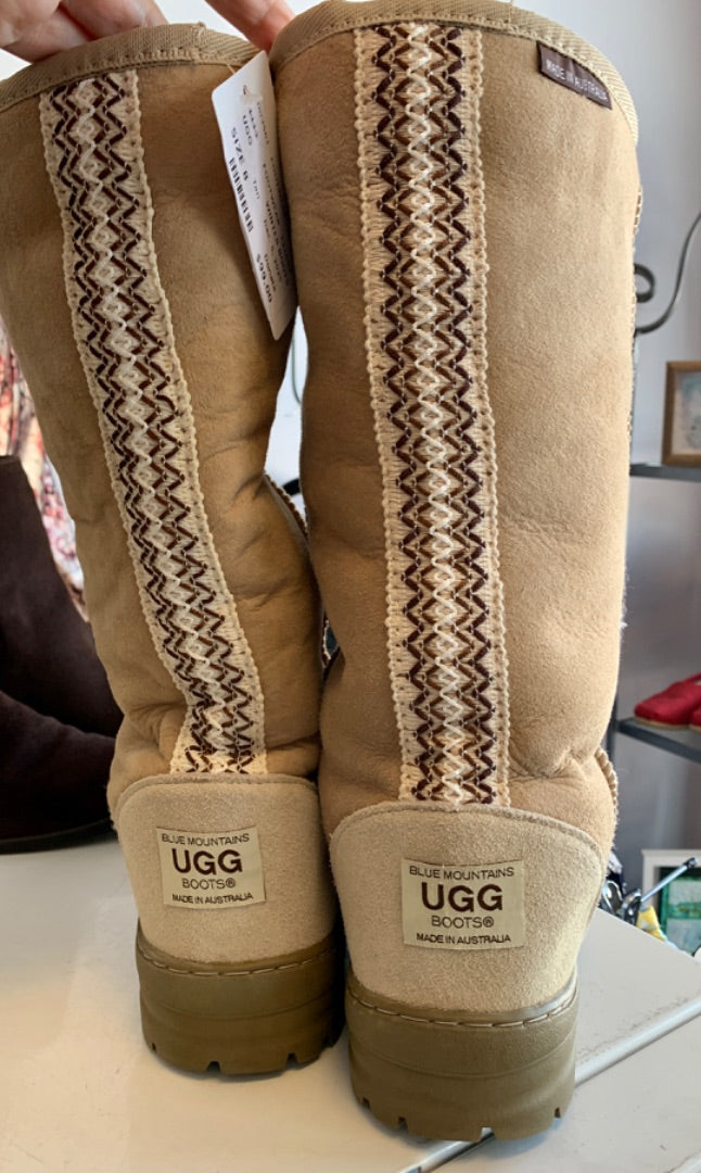 Ugg, Footwear, Size 8 Tan
