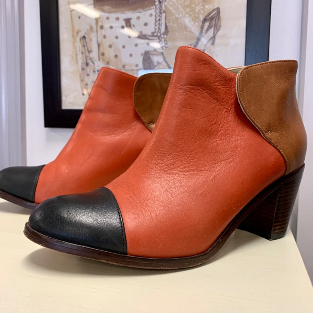 Samantha Pleet, Footwear, Size 8.5 Tri Colour